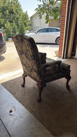 Ball n Claw Accent Chair with Floral Tapestry