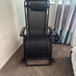 2 chairs Like New 