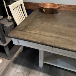 Table And Chairs 