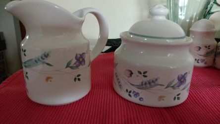 Vintage Pfaltzgraff April pattern creamer and sugar bowl