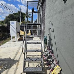 6 Step Rolling Safety Ladder - Assembled with 20" Top Step