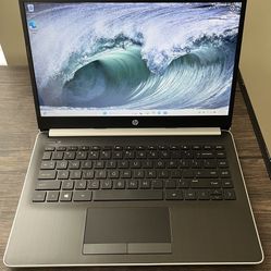 HP 14-dk0028. 14”. 2.6 GHz AMD Ryzen. 512 GB SSD. 8 GB Ram