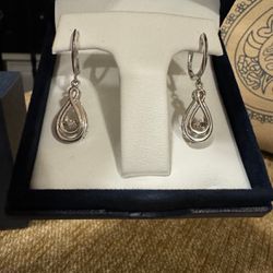 ❤️  MOTHER’S DAY SPECIAL! STERLING SILVER & DIAMOND EARRINGS ❤️
