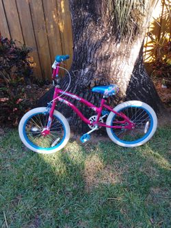 Preowned bicycle girls 18 inch bike ready to ride