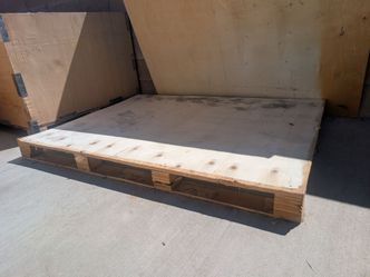 Large Wooden Platform Pallet Base