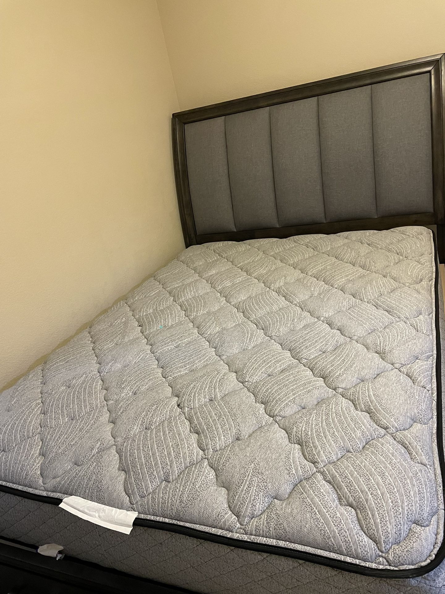 Queen Size Bed & Matress
