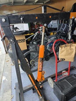 2 Ton Folding Hydraulic Engine Hoist / Shop Crane