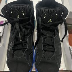 Jordan’s Black w/blue Bottoms