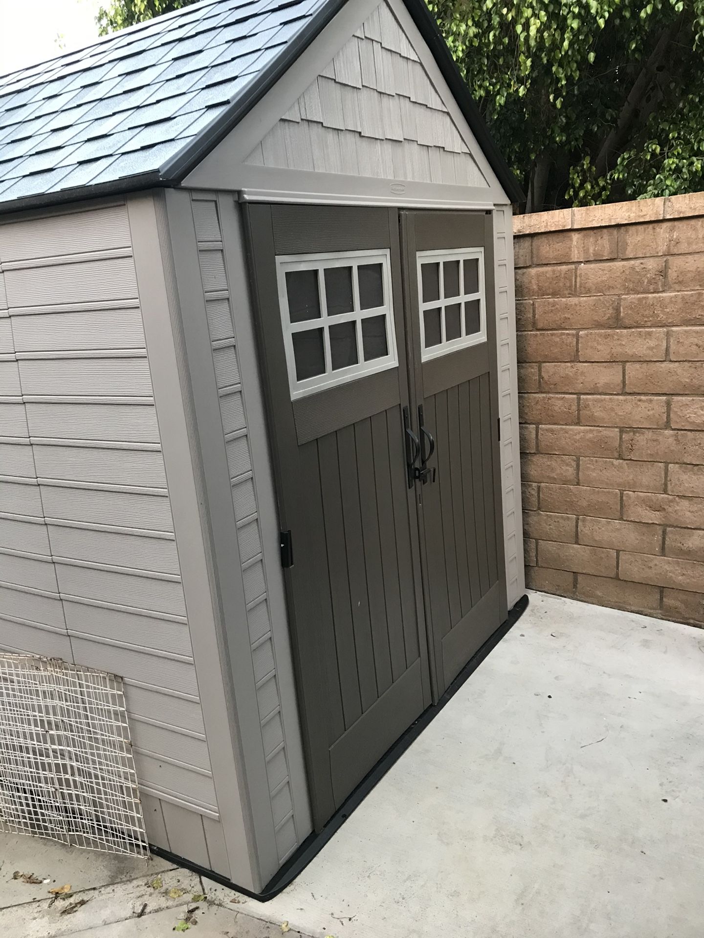Rubbermaid 7x7 storage shed