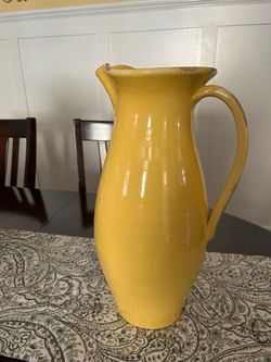 Vase / Yellow