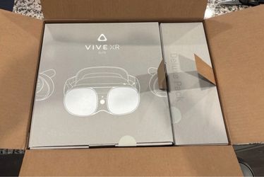 HTC Vive XR Elite with Deluxe Pack