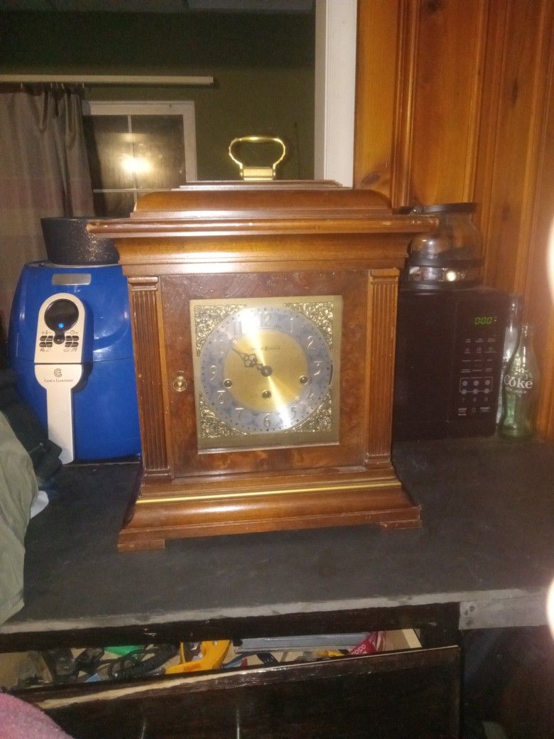 Howard Miller Mantel Clock