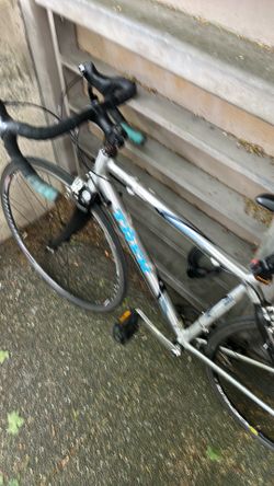 Trek Road Bike  Lightweight Aluminum Frame  700c Wheels