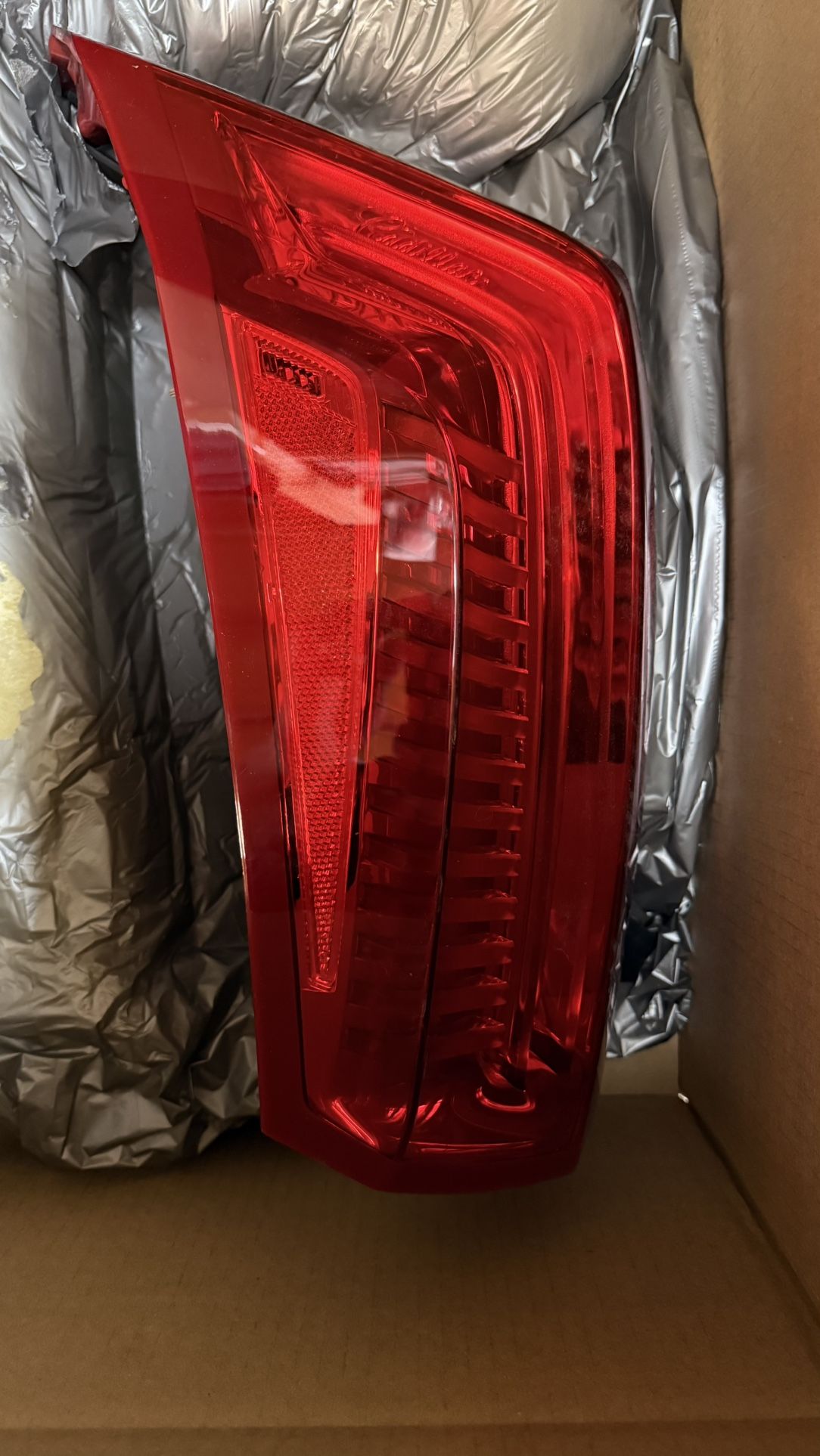 Cadi Cts Lt Taillight