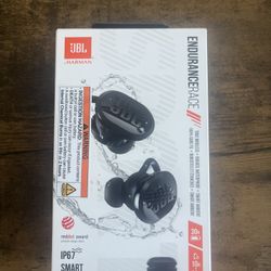 JBL Endurance Race TWS - Waterproof true wireless active sport earbuds, JBL Pure Bass Sound, Up to 30 hours of battery life, IP67 Waterproof 