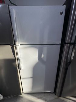 Refrigerator 65Hx28W
