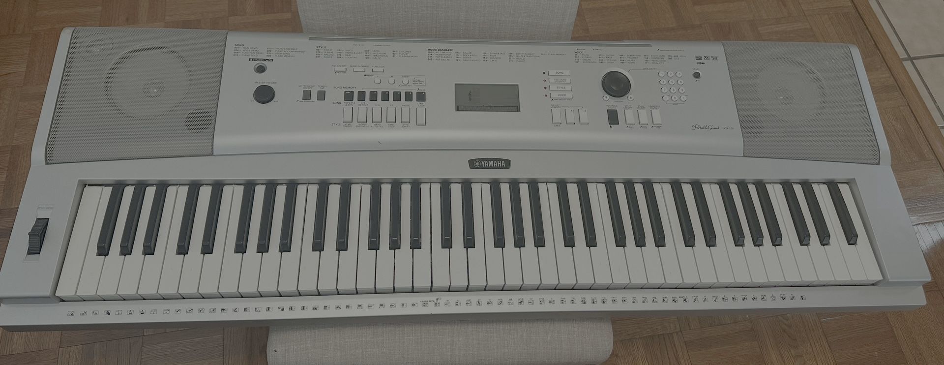 Selling Yamaha Keyboard for $180