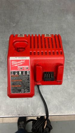 Milwaukee M18 M12 48-59-1812 Battery Charger