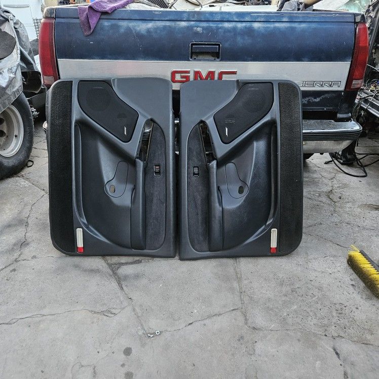 GM Nbs Doorpanel Available 2002