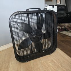 Lasko 20" 3-Speed Box Fan - Black - Works Great