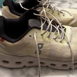 Tennis Size 10