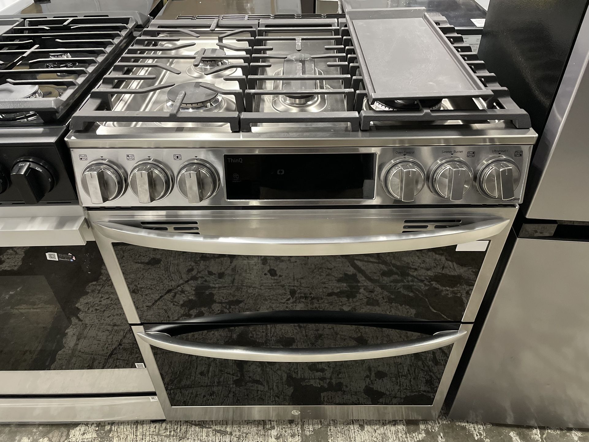 New Lg Double Oven Gas Slide In 30” Stove