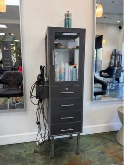 Stylist Station