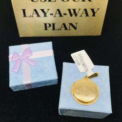 18K Picture Locket 