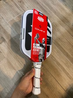Selkirk OMNI Widebody pickleball paddle
