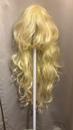 Blonde wig synthetic hair length 28”