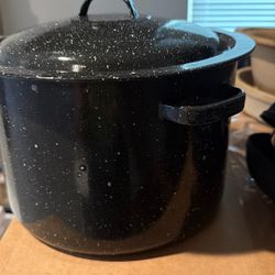 Dutch Oven Pot