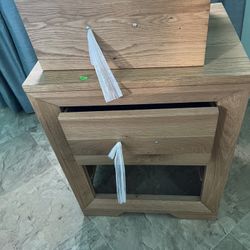Nice Nightstand/End Table W Drawer 