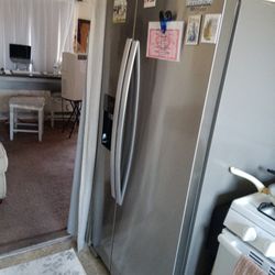 Whirlpool Refrigerator 