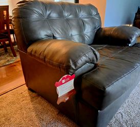 Genuine Leather Love Seat!