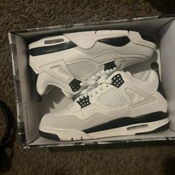 Jordan 4 