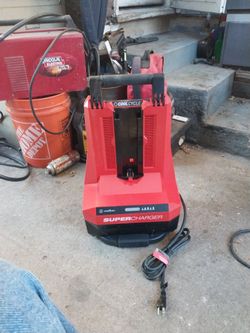 Milwuakee 60v Super Charger,