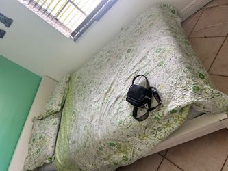 Bedroom set