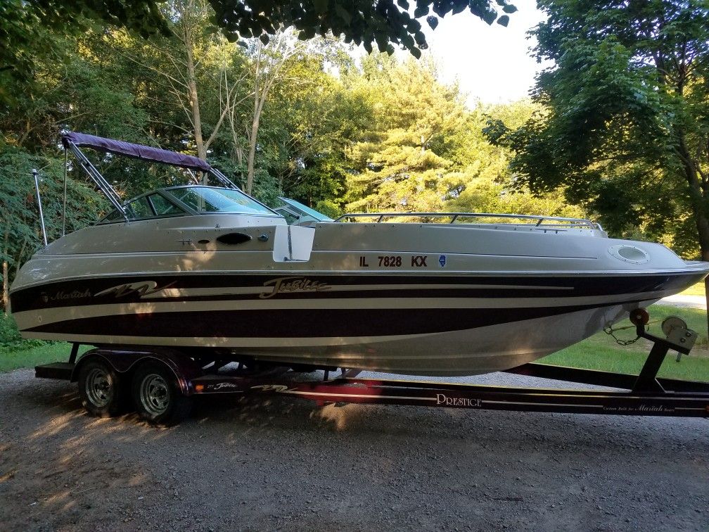 2000 Mariah Jubilee 244 Deck boat