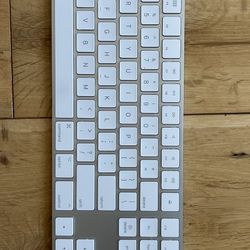 Apple Magic Keyboard w/ Numeric Keypad (new)