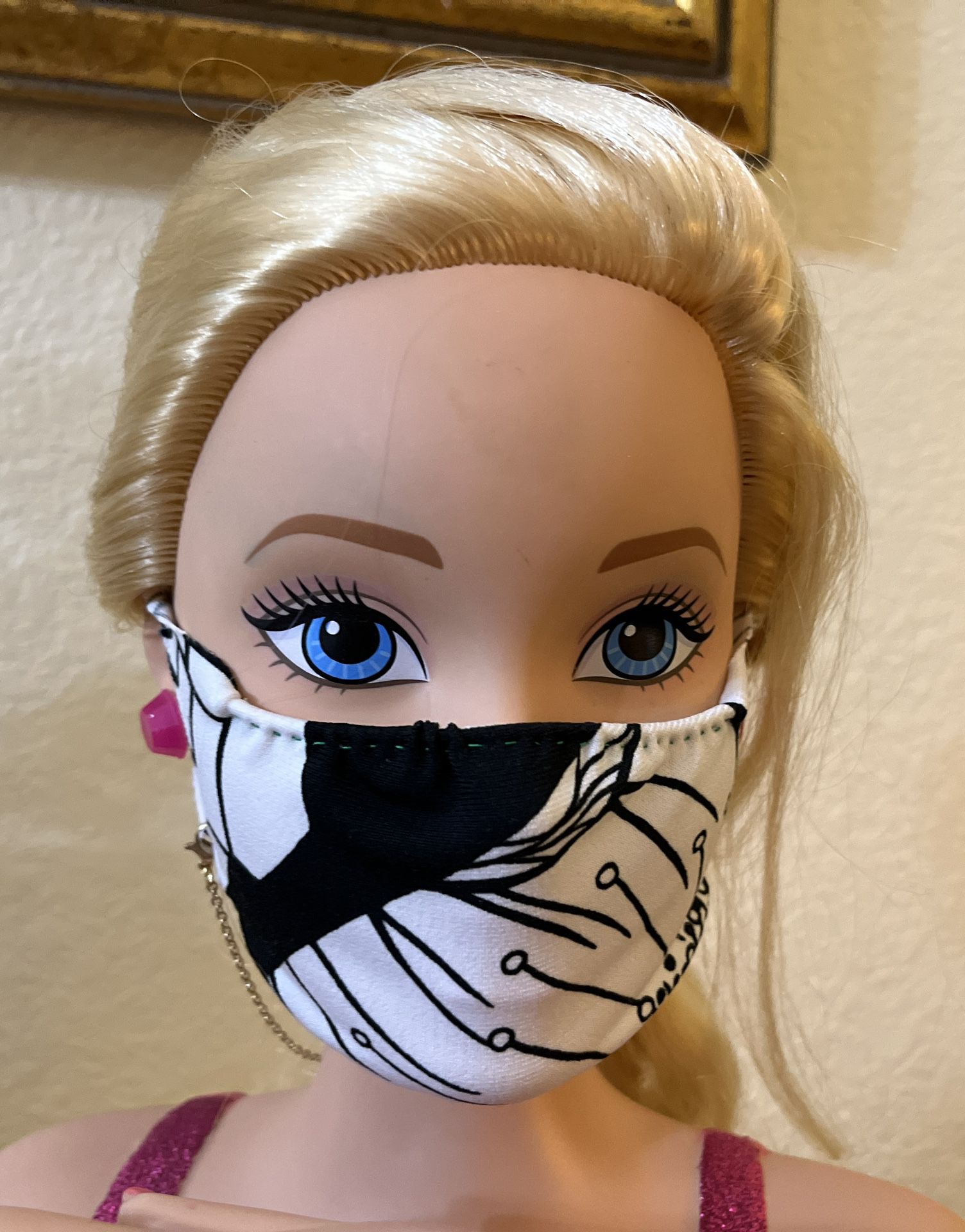 Masked Barbie Beauty head with hands