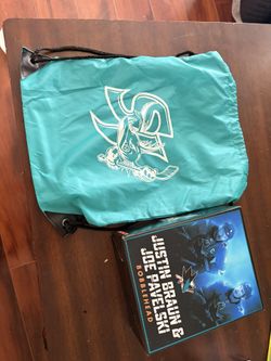 San Jose sharks Dual Bobblehead With SJ Barracuda Carry Bag