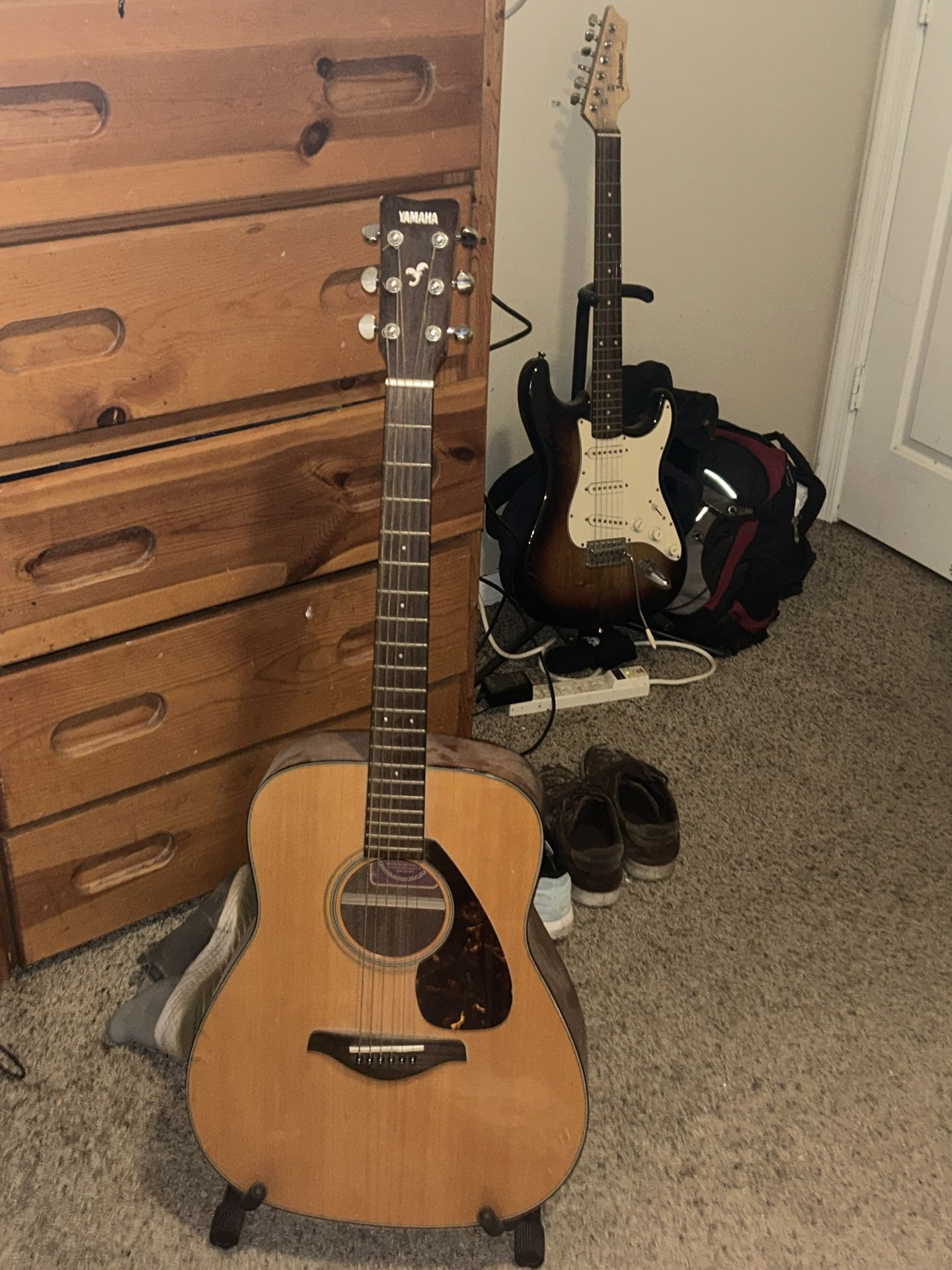 Yamaha Acoustic Guitar