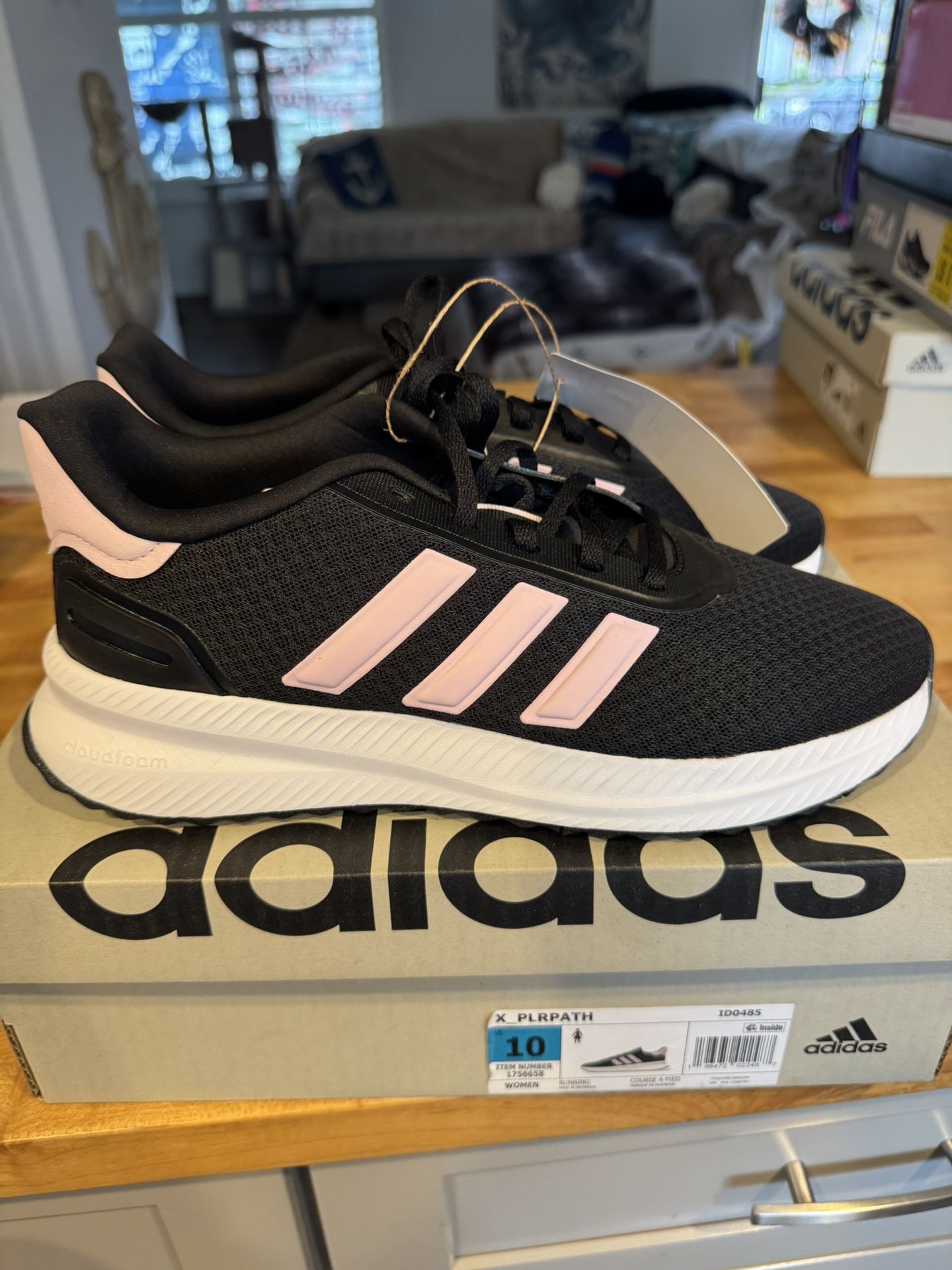 Adidas Women’s Size 10