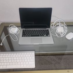 Apple MacBook PRO 13"/2 Chargers/keyboard/magic Mouse Bundle 