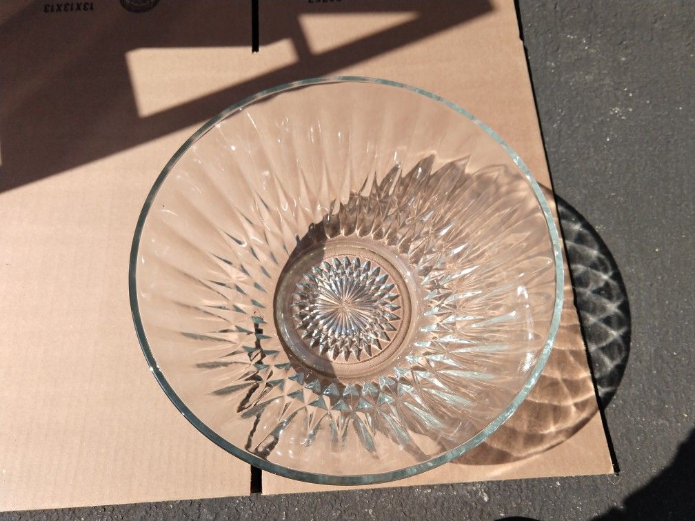 Beautiful Etched Crystal Bowl