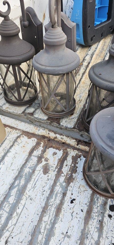 Outdoor Lights