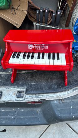 Small kids piano