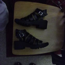  Sandals!