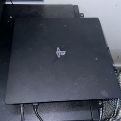 PS4/gaming System 