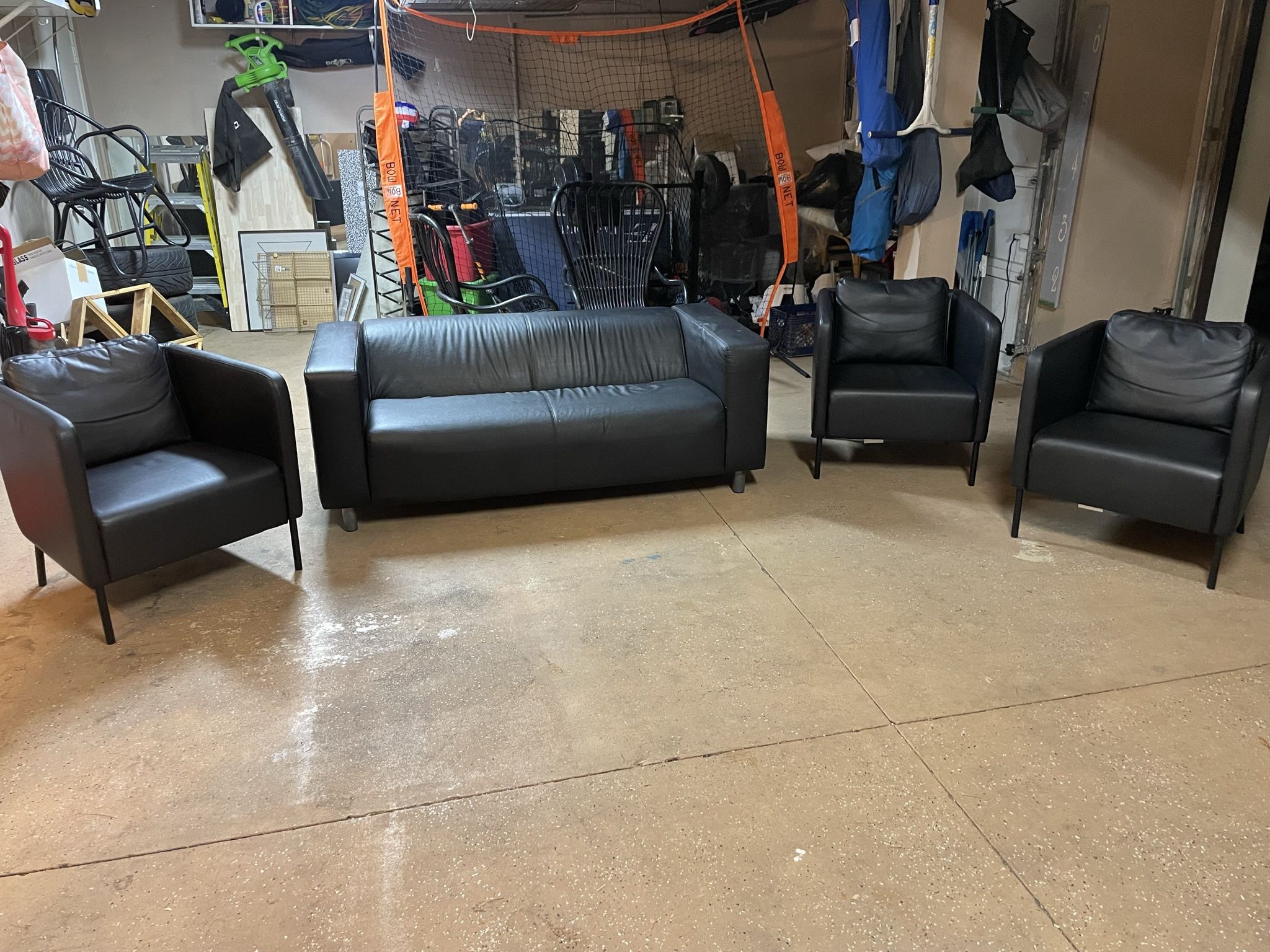 Black Couch Set Need Gone Today 75$
